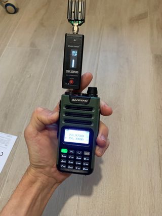 BAOFENG Walkie Aéreo UHF VHF 6 bandas programado