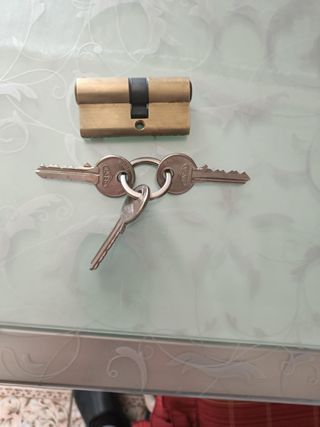 Cilindretto Iseo: Serratura ottone