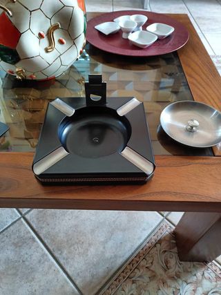 Posacenere Egoist | Portacenere in metallo