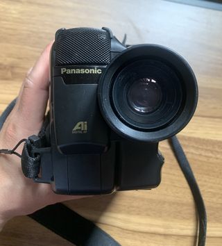 Videocamera Panasonic Palmcorder NV-S20E VHS-C