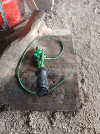 Distribuidor hidráulico John Deere con mando