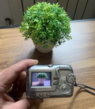 Olympus FE-100 - Fotocamera Digitale 4MP