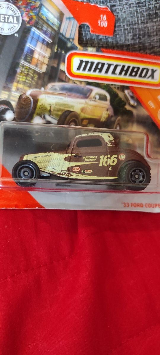Matchbox: '47 Chevy & '33 Ford Coupe
