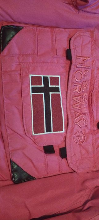 Geographical Norway - Abrigo Rosa
