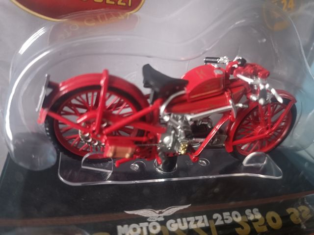 Moto Guzzi 250 SS - Modellino