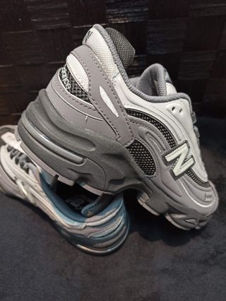 New Balance 1000 Gris/Negro