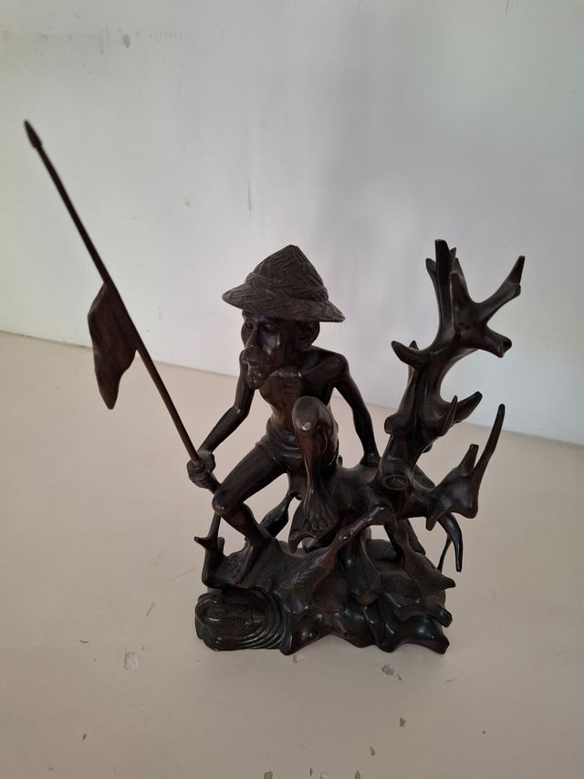 Escultura pescador madera tallada