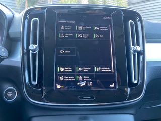 VOLVO XC40 D3 MOMENTUM 150 CV