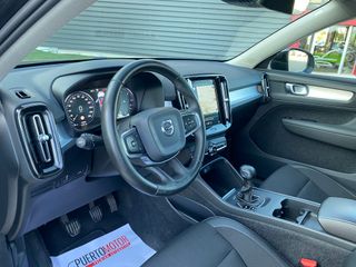 VOLVO XC40 D3 MOMENTUM 150 CV