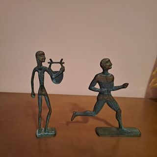 2 Figuras bronce griegas