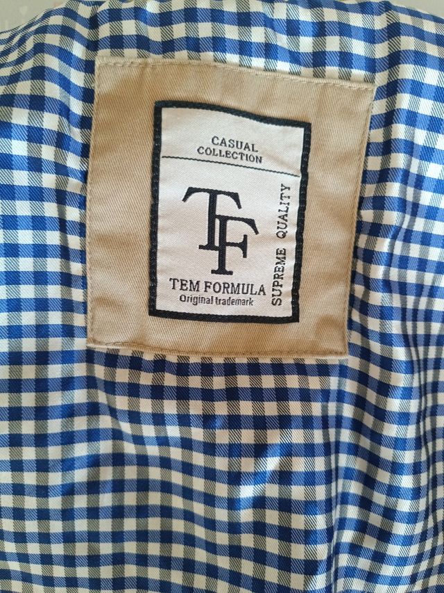 Chaqueta ligera beige. 100 por 100 algodón.