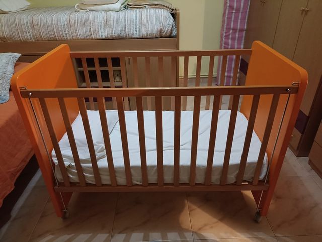 Cuna bebé madera