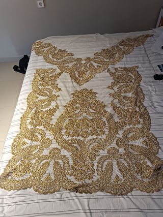 Mantilla y pico fallera
