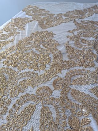 Mantilla y pico fallera