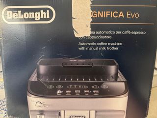 Cafetera Delonghi Magnifica Evo - Automática
