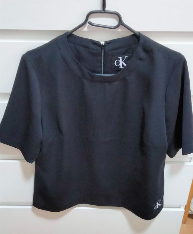 Blusa negra Calvin Klein
