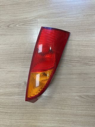 Piloto trasero derecho Ford Focus MK1