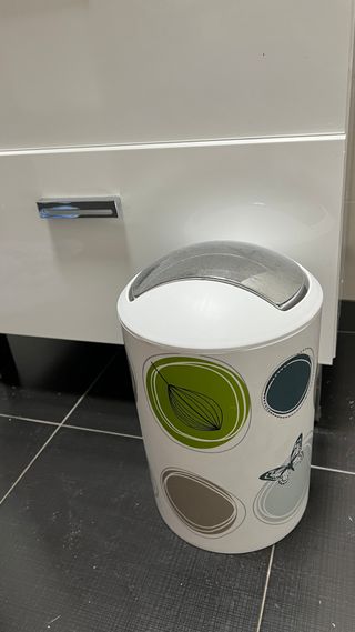 Papelera baño - Moderna