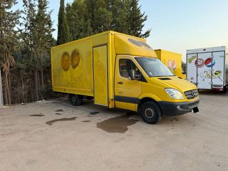 Mercedes-Benz Sprinter 2011