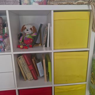 Estantería Kallax Ikea blanca, con cajones