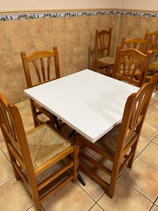 Mesa y 4 sillas madera 
Mesa Plegable maciza
