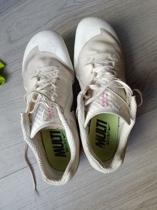 Zapatillas Nike clavos en perfecto estado