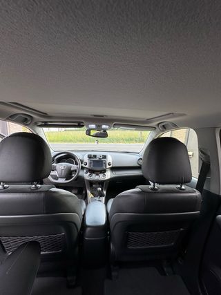 Toyota RAV4 2012