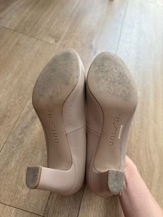 Tacones beige Unisa - Talla 38
