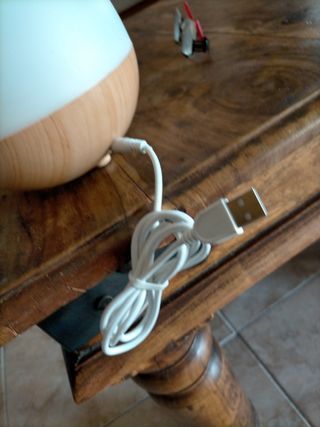 Humidificador aroma Beper - blanco y marrón