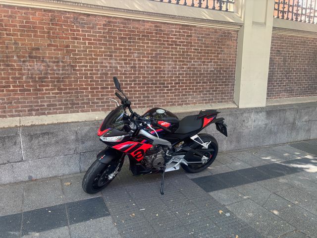 Aprilia Tuono 660 Factory Seminueva