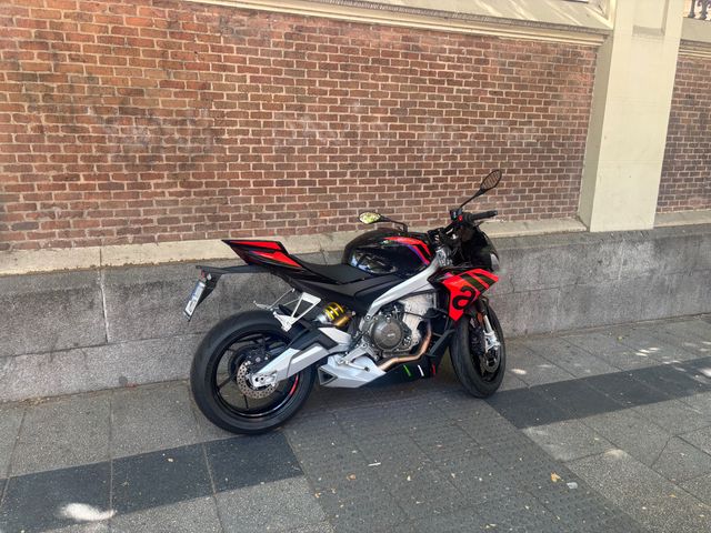 Aprilia Tuono 660 Factory Seminueva