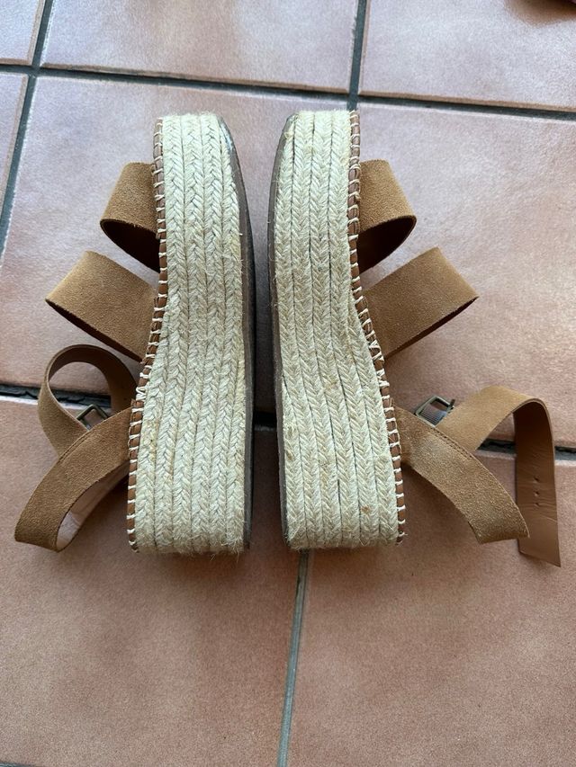 Alpargatas Pull&Bear marrón, talla 41