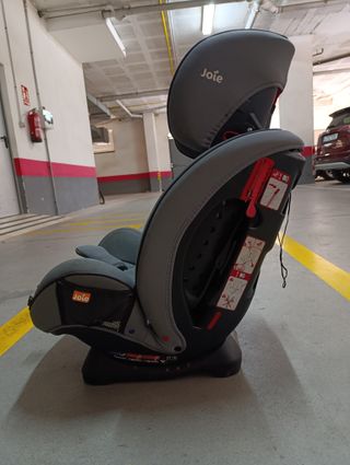 Silla coche Joie Stages + silla auxiliar de regalo