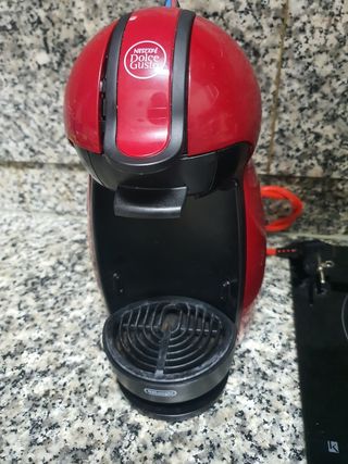 Cafetera Nescafé Dolce Gusto roja