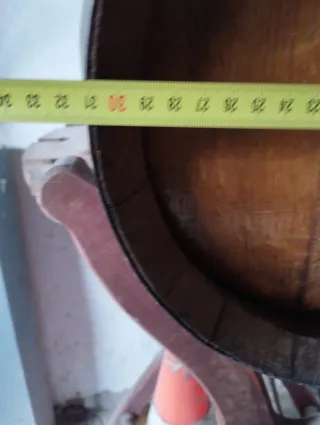 Barrica vino antigua - soporte madera