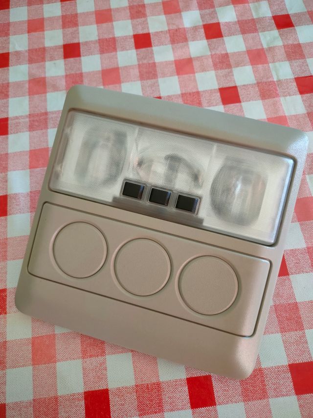 Luz interior Discovery 4