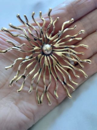 Broche dorado sol joyas bisutería mujer regalo