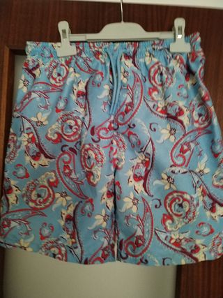 Bañador niño talla 12 -13. rojo, azul
