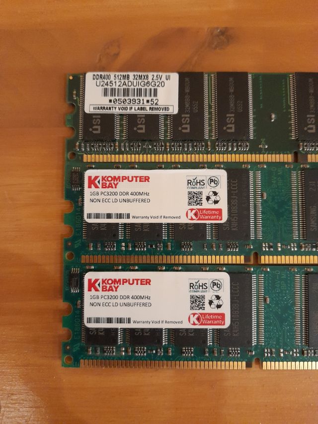 3 Memorias RAM DDR old school