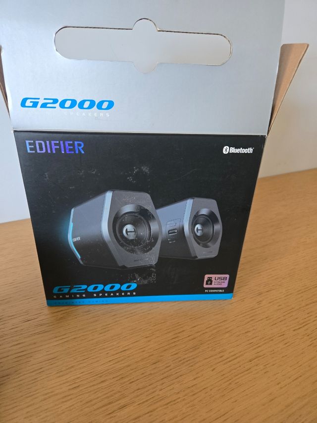 Altavoces gamer. Edifier G2000.