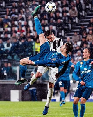 Cromo CR7 chilena