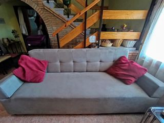 Sofá 3 plazas gris + puff