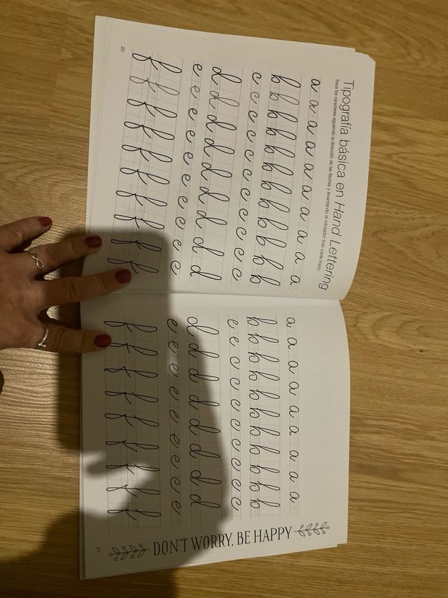 Lettering. Caligrafía y rotulación