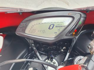 MV Agusta 800 RC: ¡Impecable!