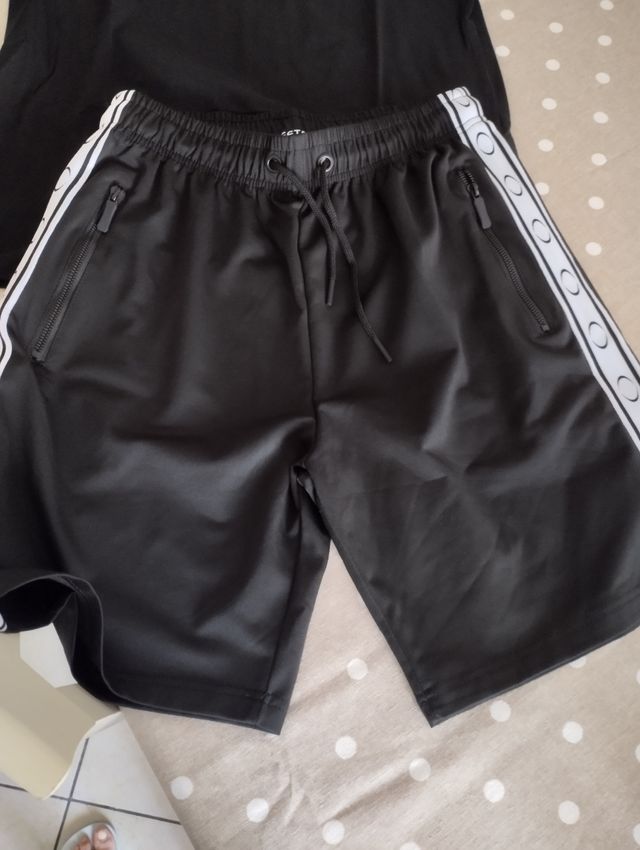 Completo sportivo uomo nero