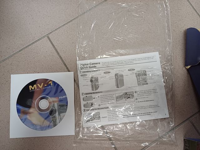 Digital camera FUJFILM MV-1