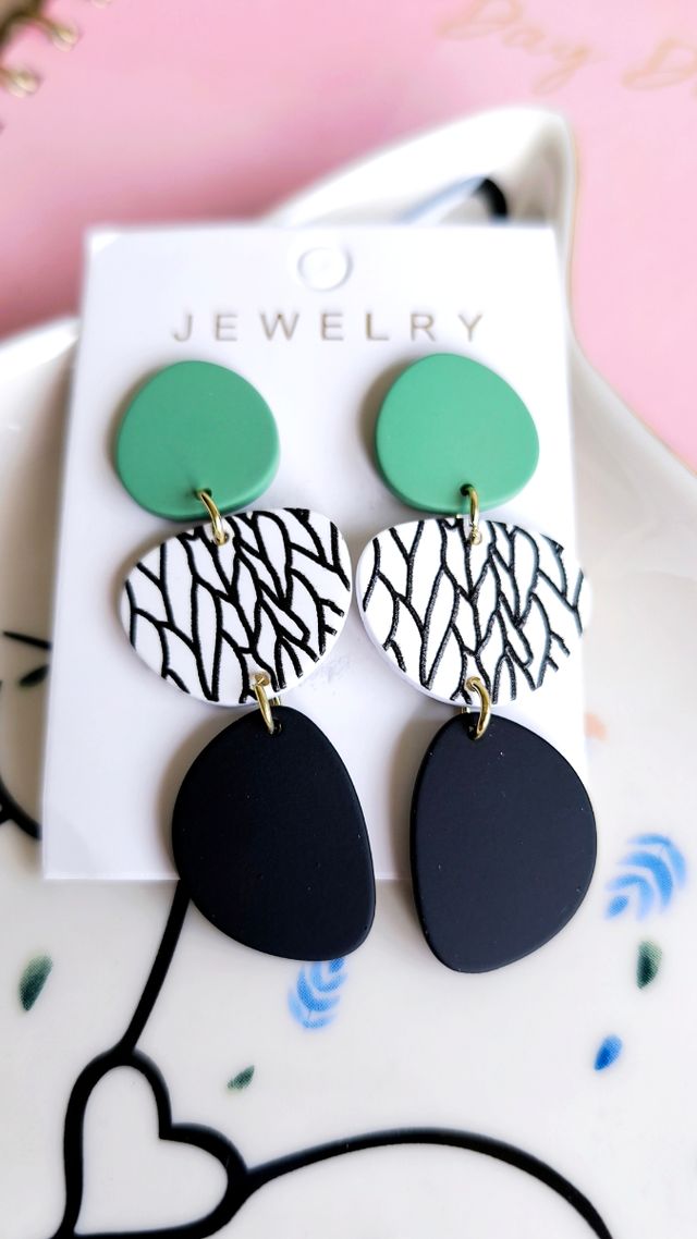 Pendientes tricolor - Verde, blanco y negro