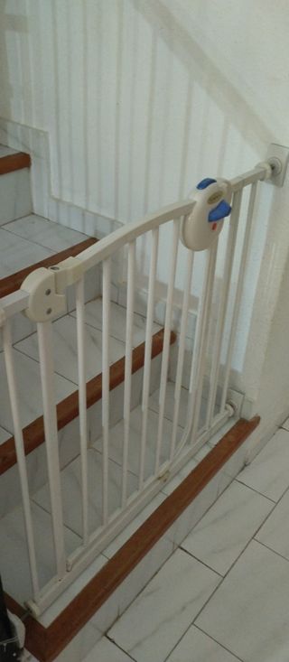 Barrera seguridad bebé escalera o para mascotas 