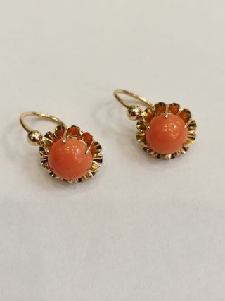 Pendientes oro 18k coral