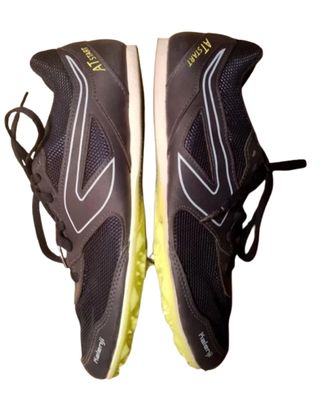 Zapatillas clavos Decathlon - atletismo